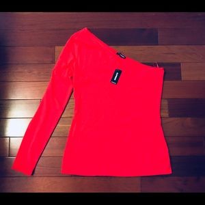 🔥NWT EXPRESS ONE SHOULDER TOP